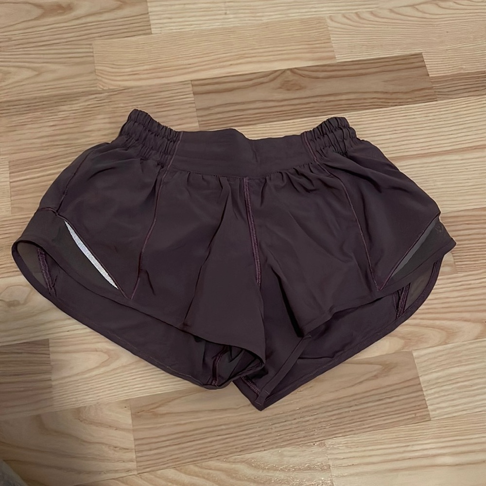 Rarely worn size 2 Hotty Hot Shorts in 2.5” length